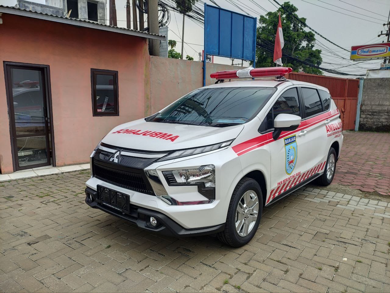 Mobil jenazah hasil karoseri